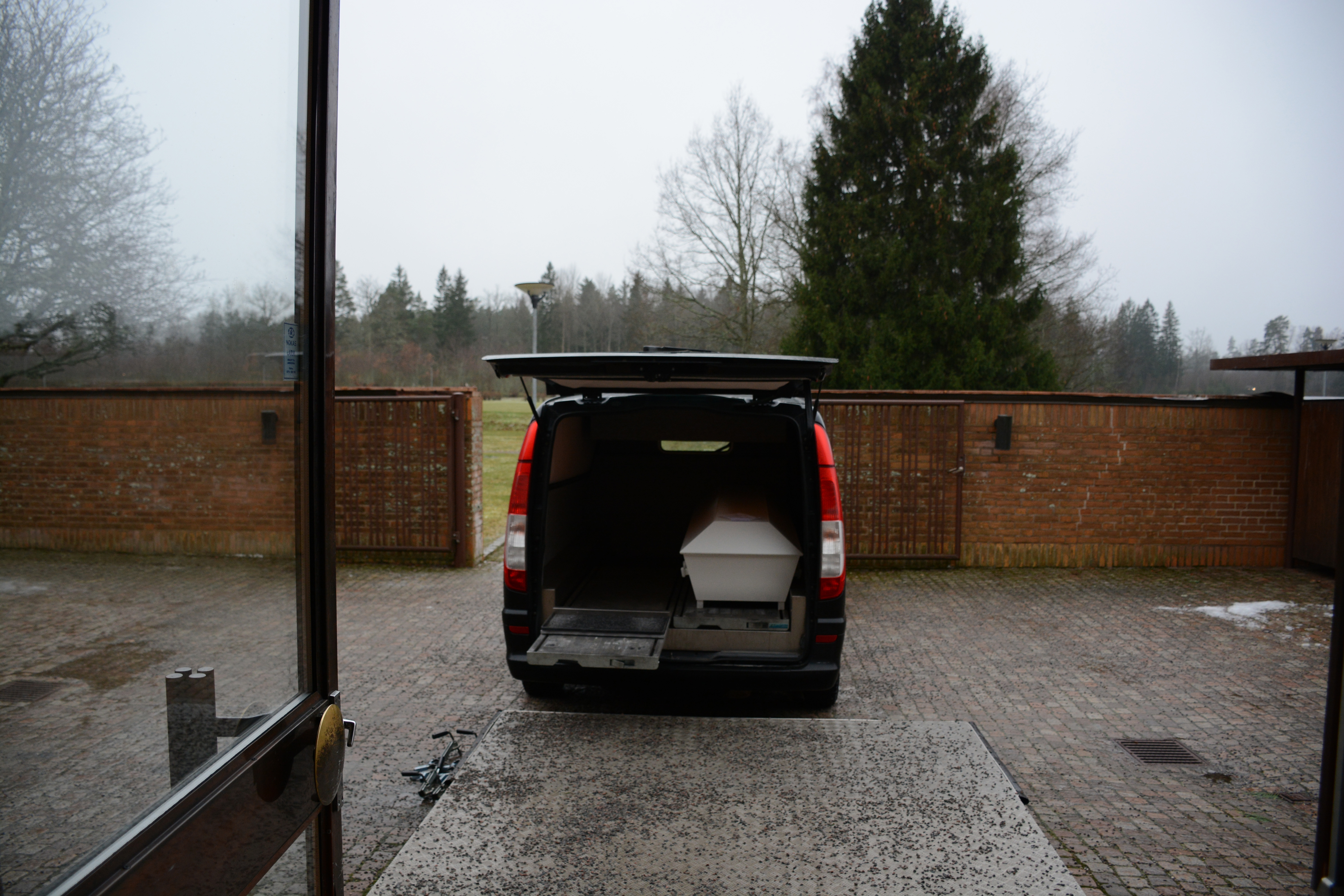 Sista bilresan Irene Karlbom Häll